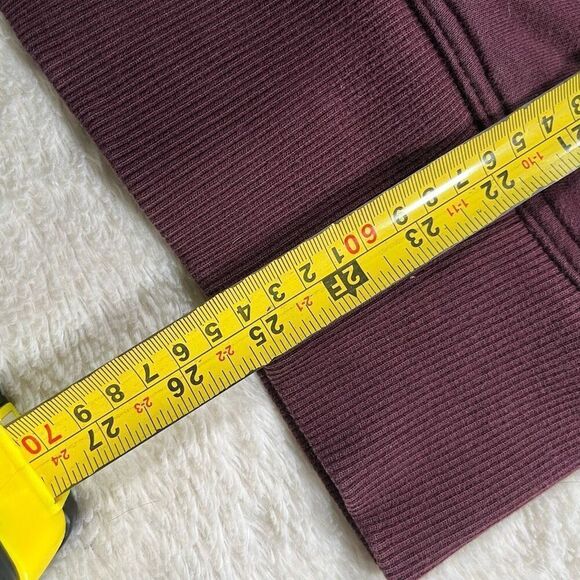 Nike Sherpa Lined Vest Womens Jacket Full Zip Burgundy Gray Tag - Picture 5 of 5